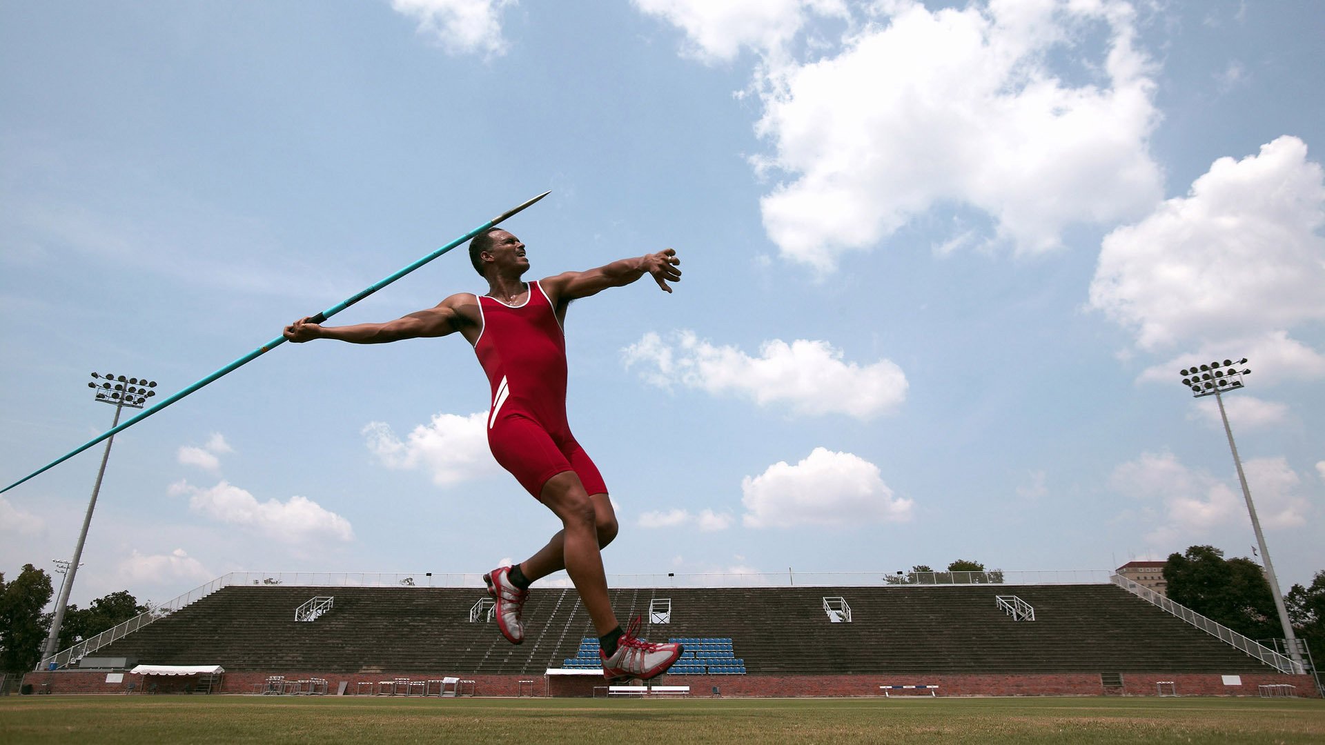 萨拉赫独造三球闪耀全场，中国女足3-1力克加拿大晋级四强