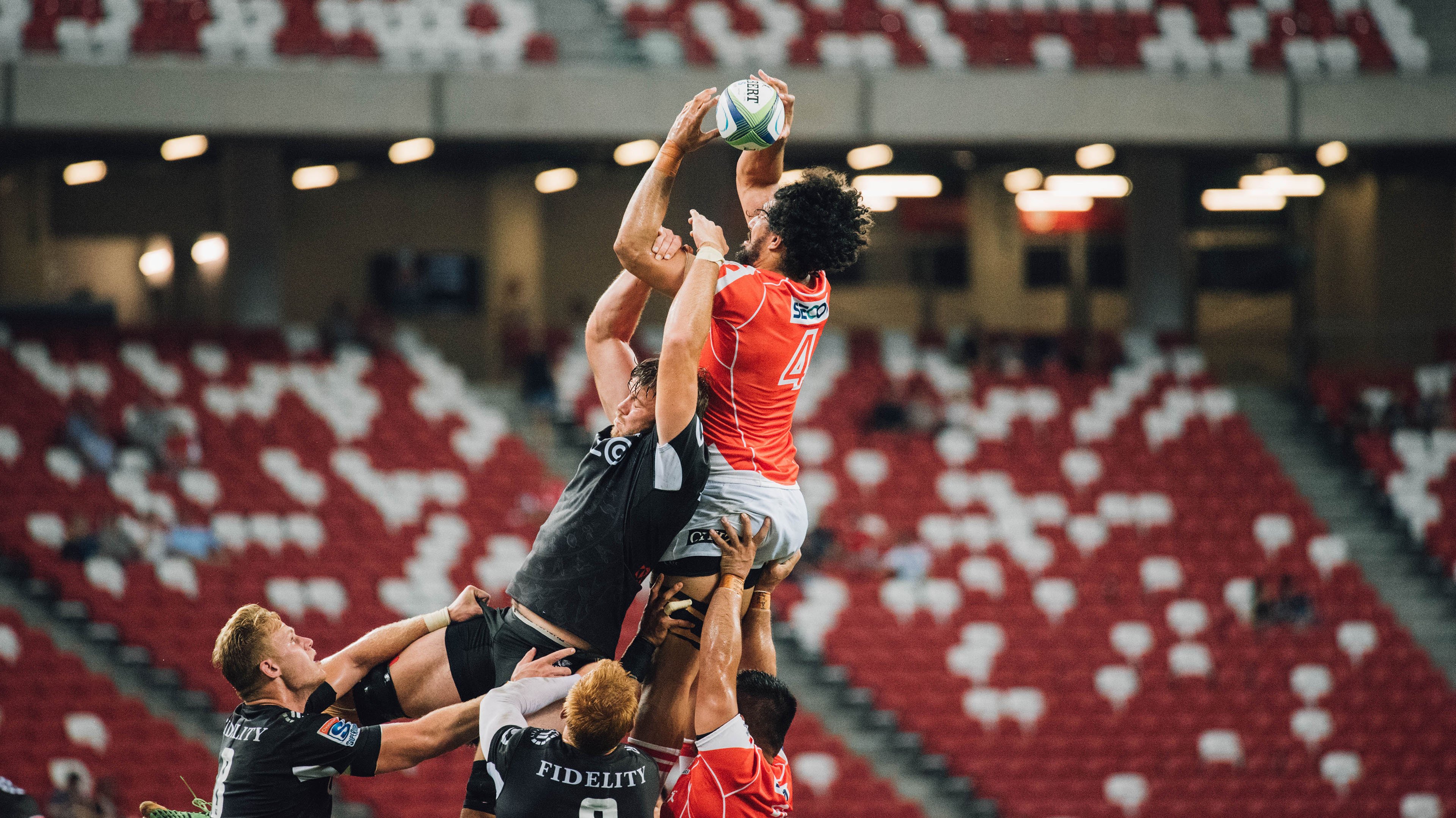 魔术师归来！奥兰多青春风暴绞杀快船，39岁詹姆斯开启季后赛模式提前降临